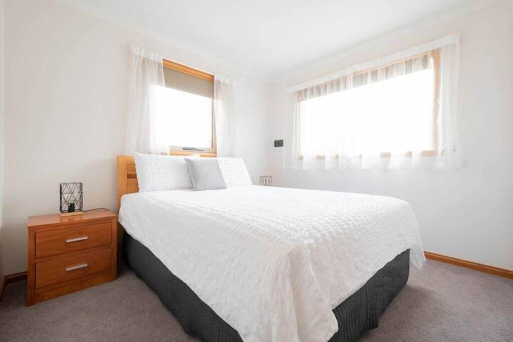 Private 2 Bedroom Cabin Retreat Legana 외부 사진